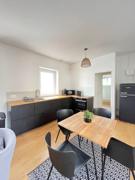 Banjul - Bel Appartement A Reims Luaran gambar