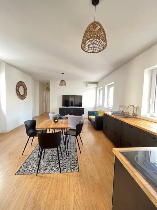 Banjul - Bel Appartement A Reims Luaran gambar